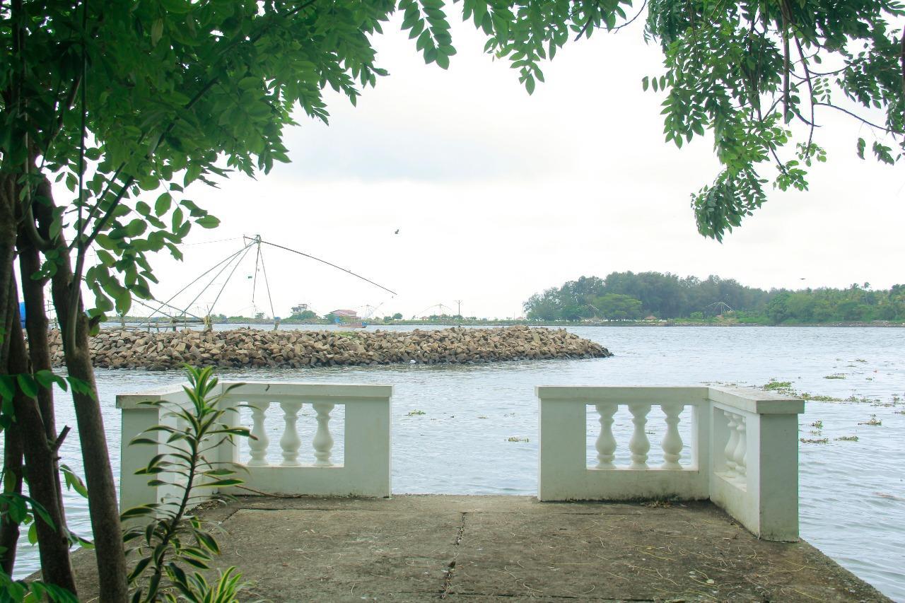 Muziris Harbour View Hotel Kochi Esterno foto